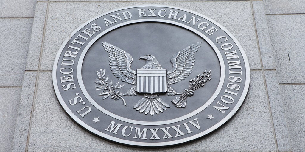 SEC 推迟对 Bitwise 比特币和以太坊 ETF 实物赎回的决定