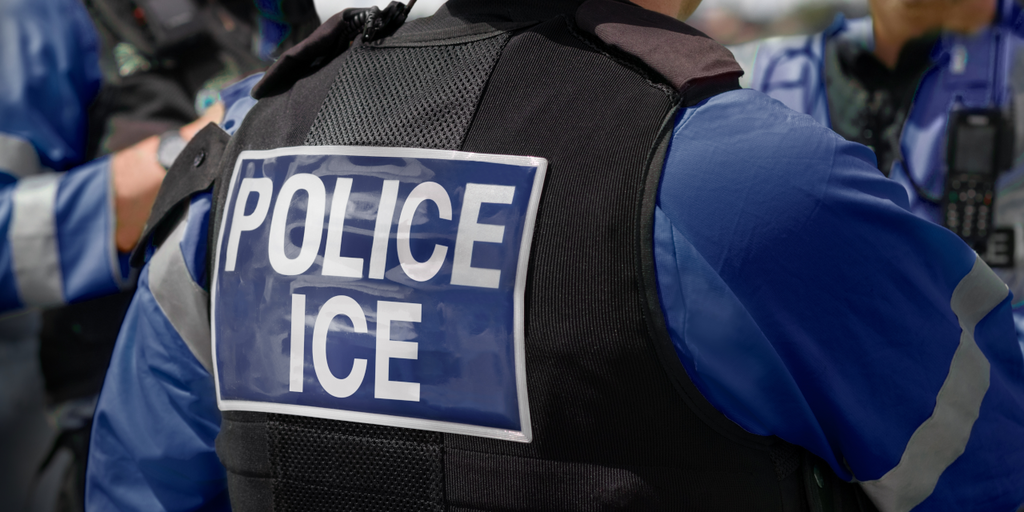 “没有什么违法”：ICE 追踪应用程序开发者计划在苹果下架后采取法律行动
