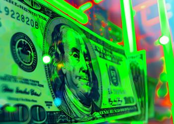 亿万富翁“债券之王”杰弗里·冈拉克表示，他看好一种资产，并警告称美国股市是他职业生涯中最糟糕的时期之一。