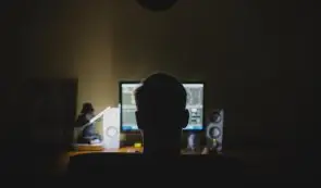 2025年，加密货币黑客攻击造成的损失将达34亿美元，风险日益集中。