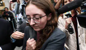 前阿拉米达县首席执行官卡罗琳&middot;埃里森将于1月提前获释