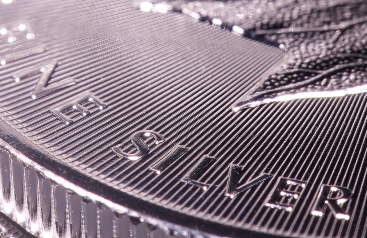 白银交易如同加密货币，贵金属价格再创新高