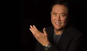 罗伯特&middot;清崎认为，2026年危机与机遇将碰撞交汇。