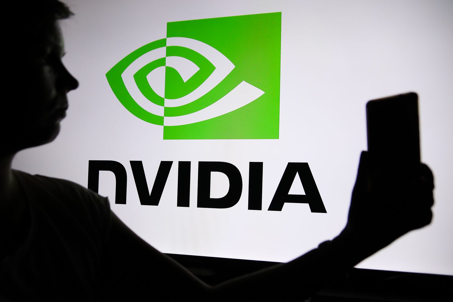 英伟达（NVDA）：中国人工智能芯片需求能否推动英伟达股价达到300美元？