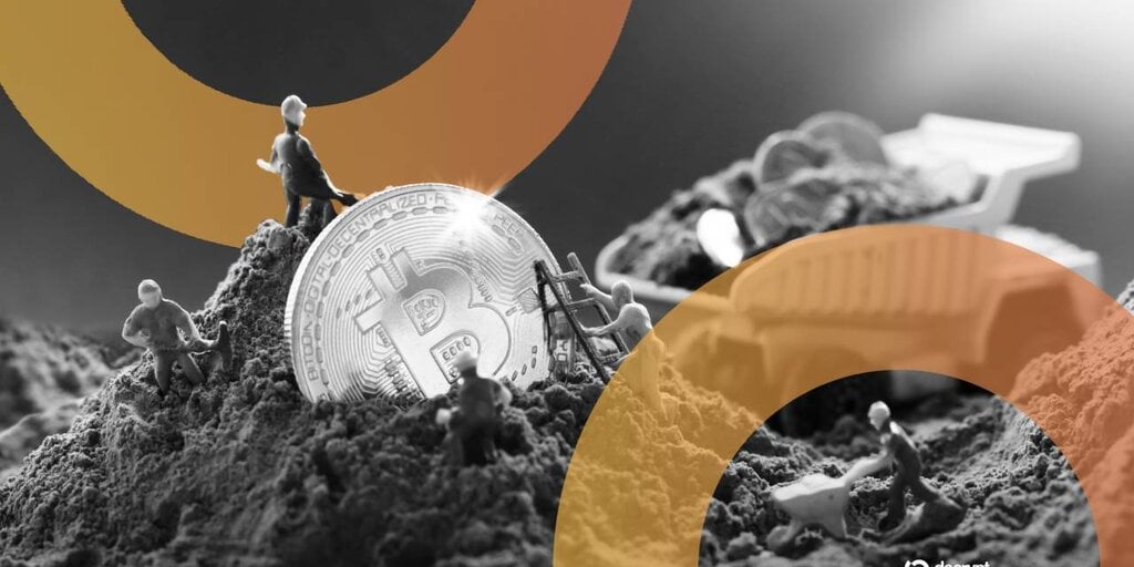 比特币价格从峰值下跌 50% 后，比特币矿工或将面临危机